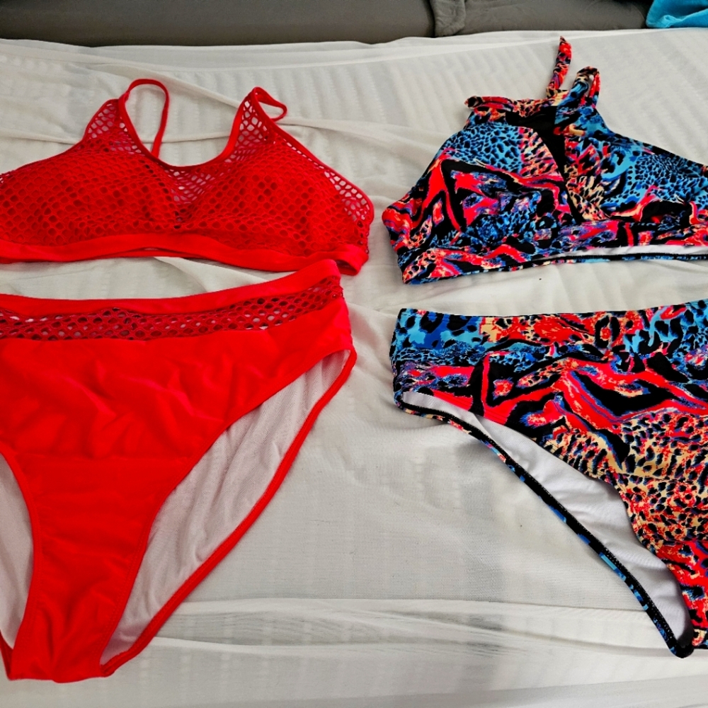 Womens bathing suit